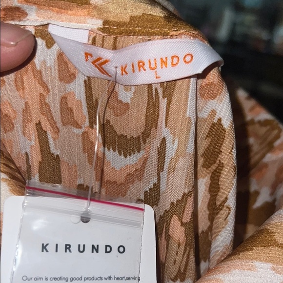 Leopard Print Women's Top - Picture 3 of 6